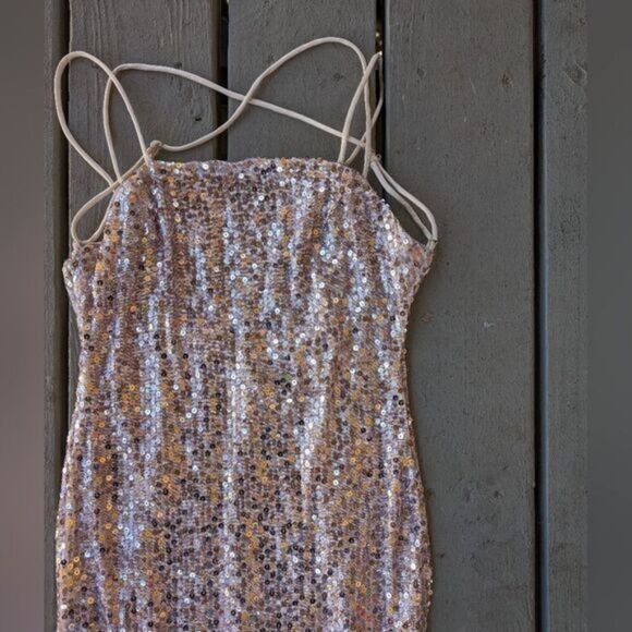 NWT Selfie Leslie Born Wild Strappy Back Sequin Mini Dress Blush Size M Bodycon - Picture 11 of 13